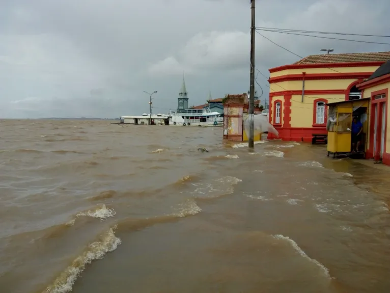 Atenção: Marinha informa que Belém será tomada por maré alta