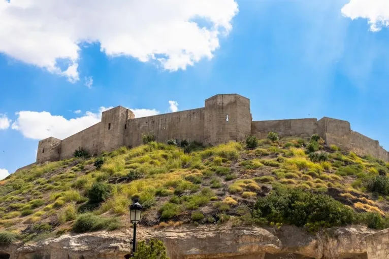 Castelo de Giantzep antes do terremoto