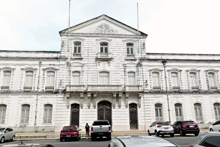 O Palácio Lauro Sodré guarda características marcantes do artista, mesmo após restauros
