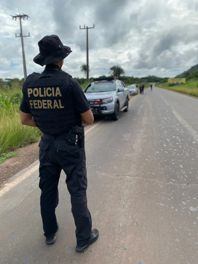 Colecionador é preso por transportar fuzil e pistola no Pará