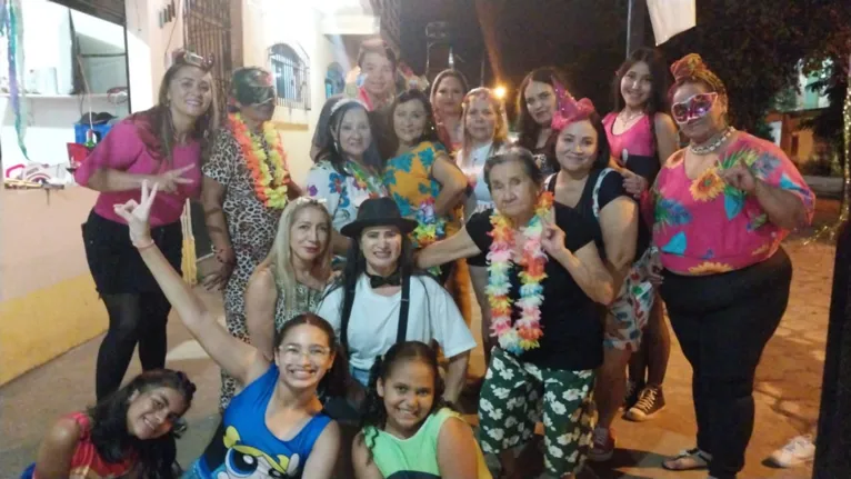 Amigas e vizinhas se reúnem para Carnaval “só o filé”