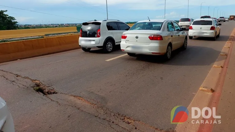 Motociclista teria se desequilibrado ao passar neste trecho da ponte