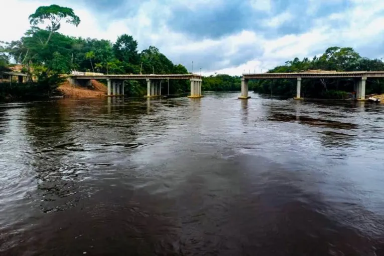 Obra da ponte sobre o rio Guamá está 80% concluída