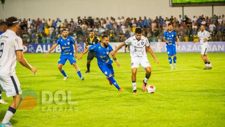 Pelo menos seis jogadores do Águia saíram contundidos na partida contra o Clube do Remo