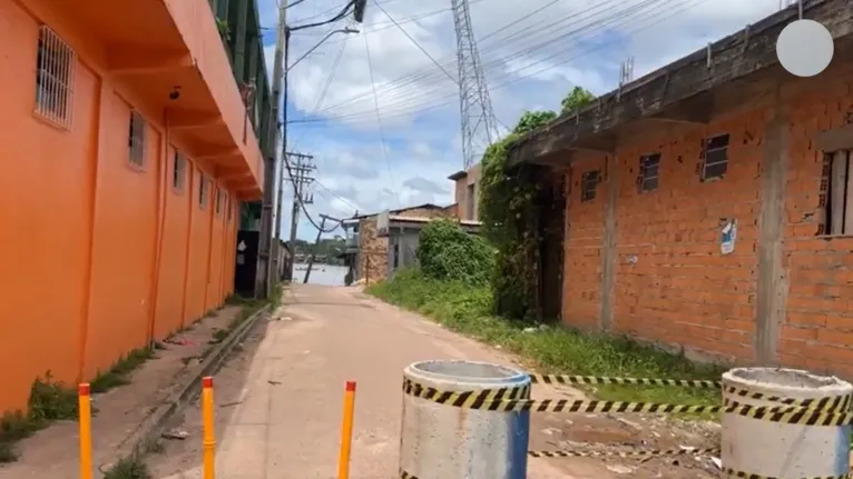 Vídeo: deslizamento de terra atinge casas em Abaetetuba