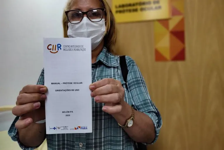 Paciente, Ângela Oliveira, de 54 anos: ″Estou feliz, satisfeita e grata por este serviço de alto padrão oferecido pelo Estado″