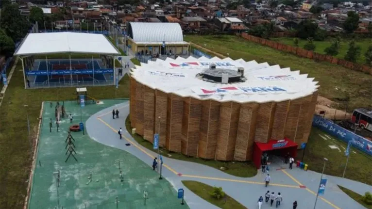 O espaço conta com prédios para atendimento gratuito, com quadra poliesportiva, espaço multicultural; piscina semiolímpica; playground; salas de audiovisual e inclusão digital.