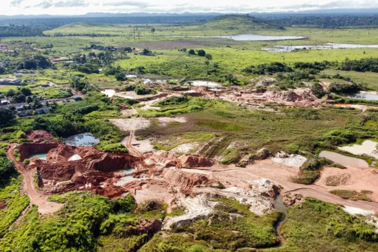 Os trabalhos foram possíveis a partir da identificação de pontos com degradação ambiental recente