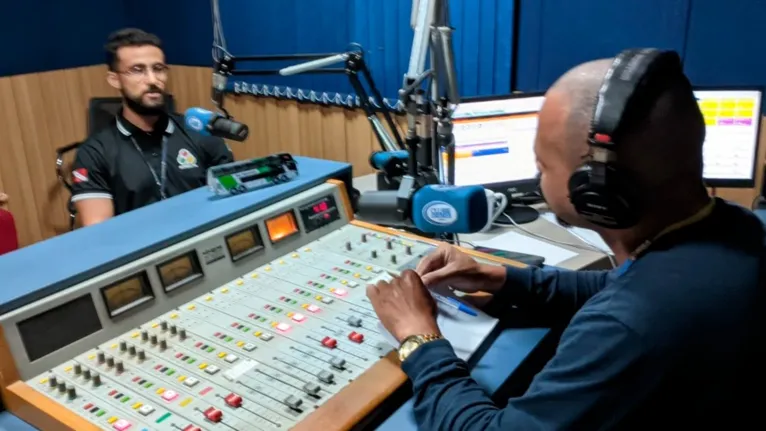 Lucas Milhomen, agente de educação do Detran explicou os detalhes do projeto na Rádio Clube FM 100,7 em Marabá