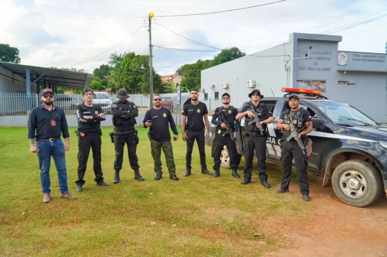 A ação contou com frentes terrestres, apoio aéreo e a colaboração da Polícia Federal.