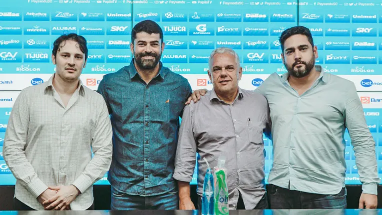 Roger Aguilera, Ari Barros, Maurício Ettinger e Fred Cabral reunidos