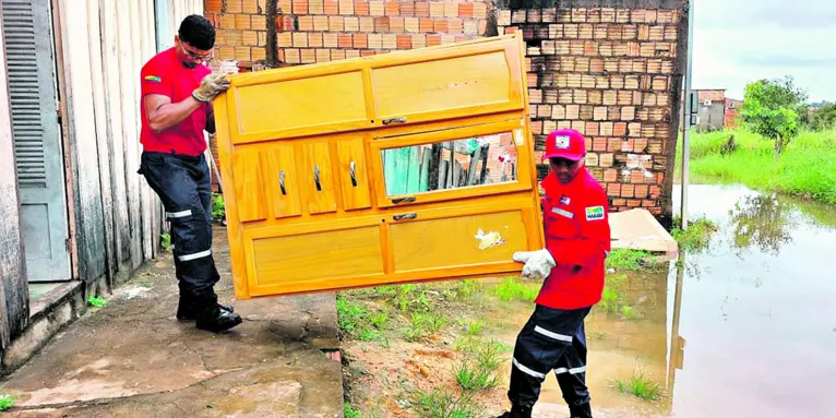 Enchente deixa quase mil famílias desabrigadas em Marabá