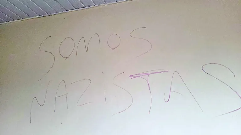Escola do Pará é pichada com mensagens nazistas