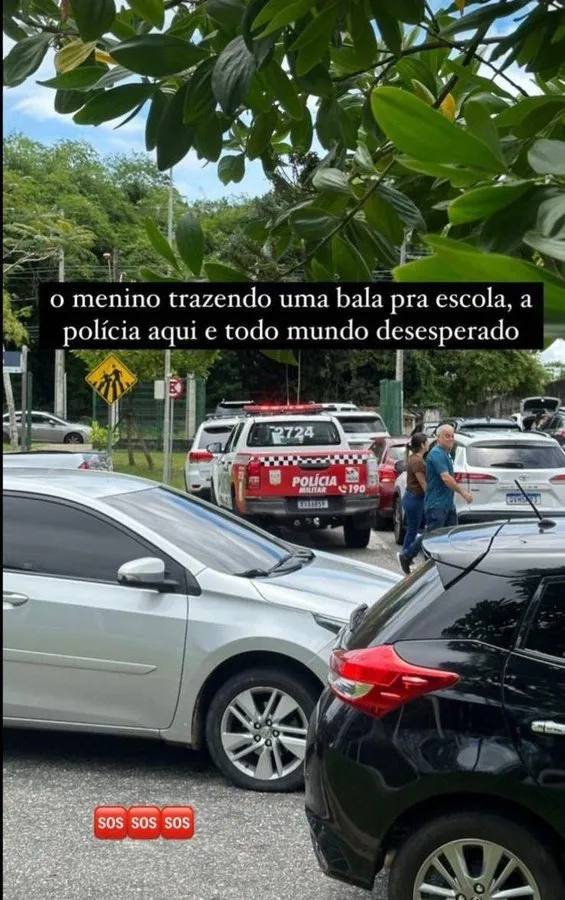 Imagem compartilhada nas redes sociais mostra movimentação nos arredores da escola após bala ser localizada com estudante