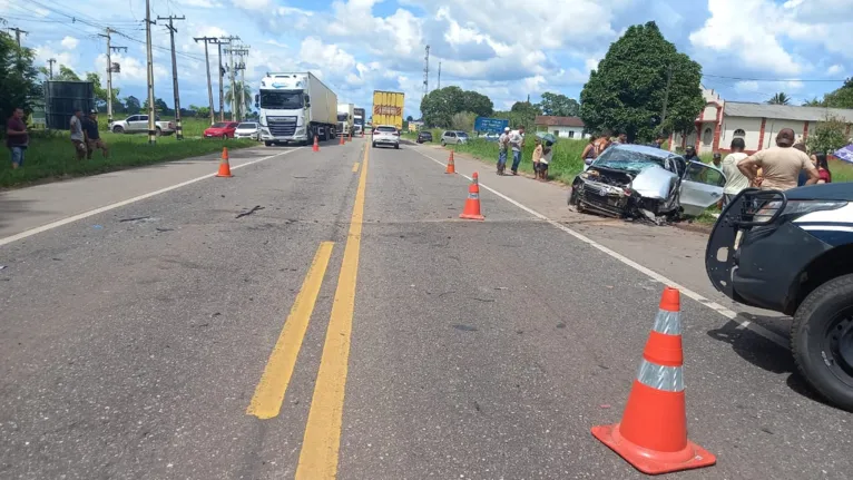 Tráfego precisou ser desviado no trecho onde ocorreu o acidente