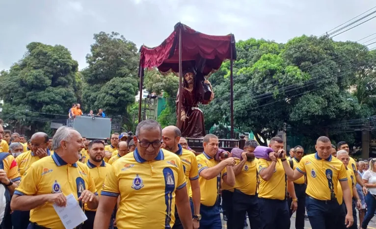 Procissão do Encontro reúne católicos em Belém; saiba mais!