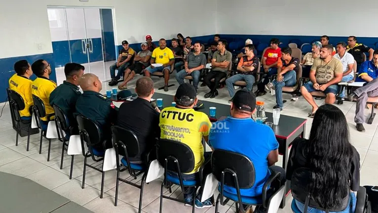 Órgãos de segurança pública,  empresários donos de lojas de autopeças, oficinas mecânicas e organizadores de trilhas se reuniram