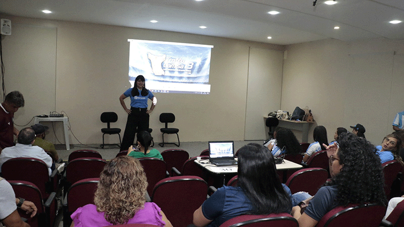 Momento do debate sobre a inclusão da mulher no futebol realizado como parte do ciclo Bate Bola do Troféu Camisa 13.