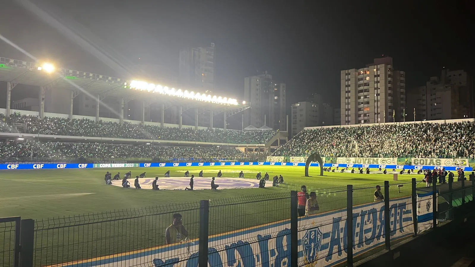 Serrinha viu grande festa da torcida do Goiás