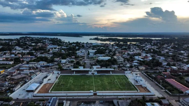 Novo Estádio Municipal Francisco Pereira Feitosa