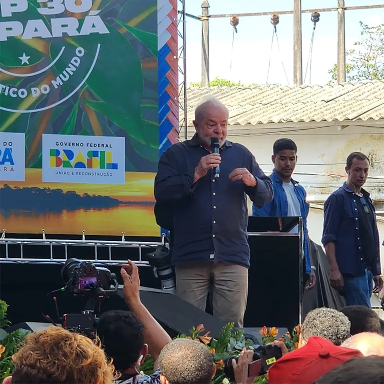 O presidente Lula.