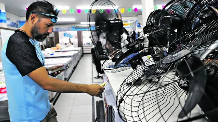 Calor intenso faz procura por ventiladores aumentar em Belém