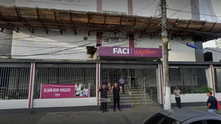 Faci Wyden, localizada na Avenida dos Tupinambás