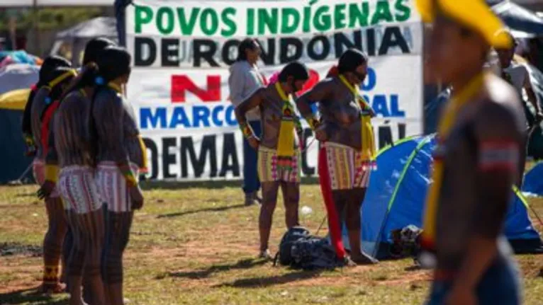 Marco temporal de terras indígenas tem julgamento suspenso