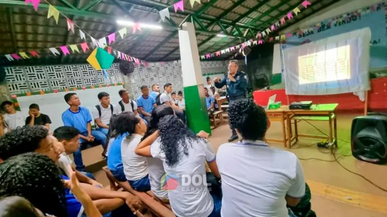 palestra ocorreu na Escola Estadual Liberdade