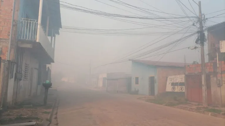 Nuvem de fumaça deixou cinza o céu em Marabá