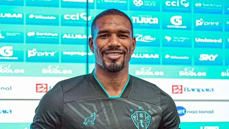 Kevyn deve seguir na lateral