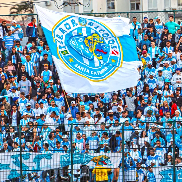 Torcida do Papão no Orlando Scarpelli em setembro de 2022