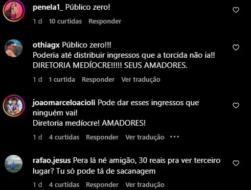 Torcida do Paysandu protesta contra valores de ingressos