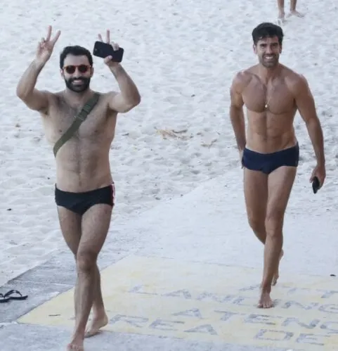 Marcos e Iasser em dia de praia