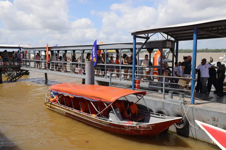 A viagem custa 20 reais, ida e volta
