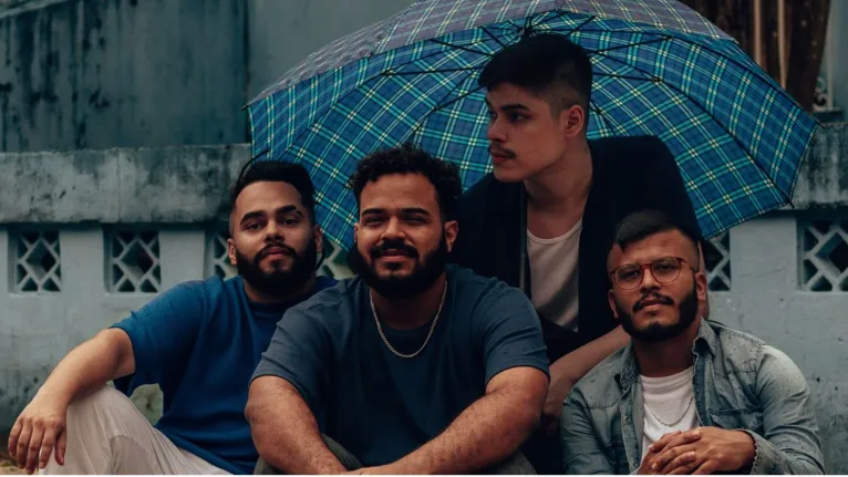 O grupo é formado por Antônio, Dionísio, Berg e Flexa.