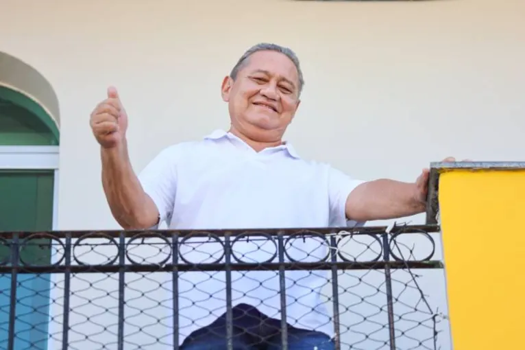 Roberto Campos, de 60 anos, descobriu outros problemas de saúde até chegar ao diagnóstico de um câncer no fígado.