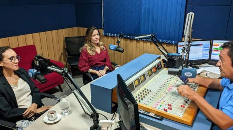 Rádio Clube FM se consolida com jornalismo forte, como entrevistas sobre assuntos que colaboram com a socidade local