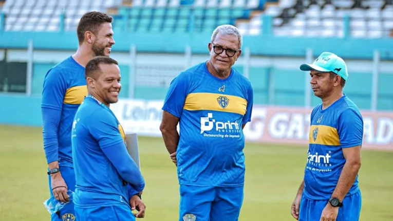 Guilherme dos Anjos, Thomaz Lucena, Hélio dos Anjos e Austrália (preparador de goleiros)