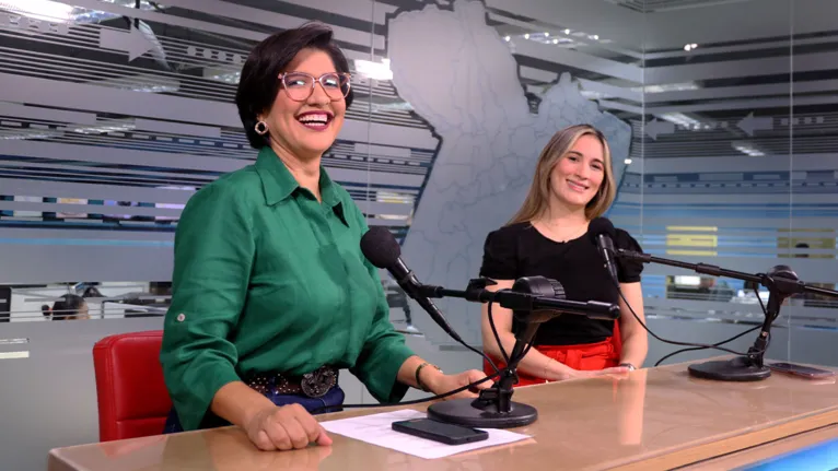 Priscila Belfort e Renata Câmara no estúdio da RBA TV após o especial DOLDelas.