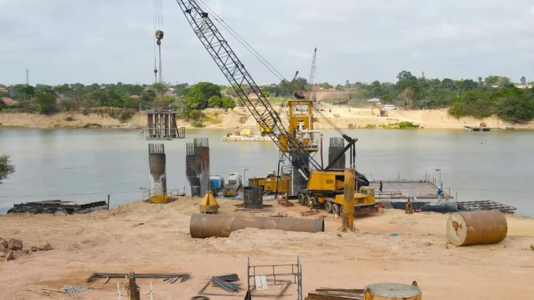 Trabalho está acontecendo em duas frentes