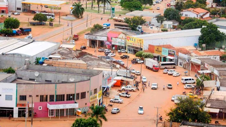 Ele ainda teria tentado fugir para uma área de mata quando percebeu a aproximação dos policiais