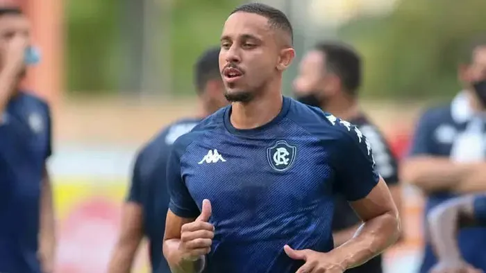 Ricardo Luz com a camisa do Remo.