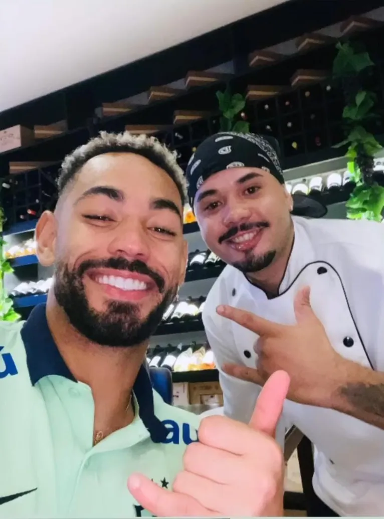 Matheus Cunha também esteve no jantar realizado pelo chef Igor