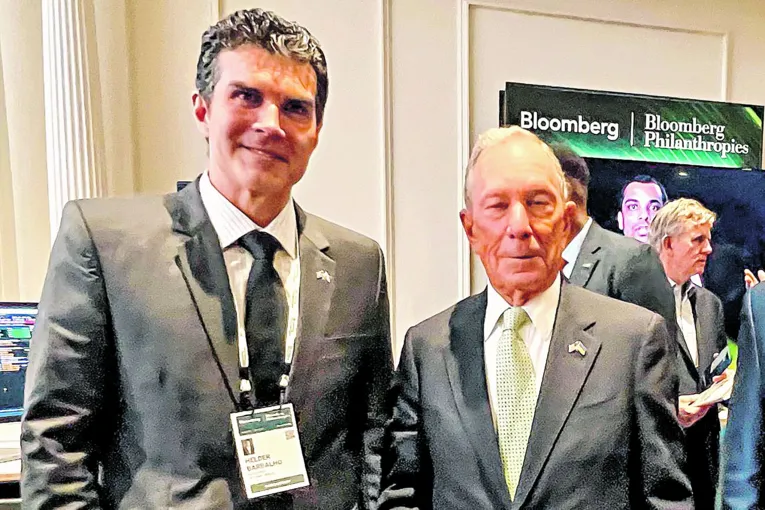 Helder Barbalho se reuniu com Michael Bloomberg sobre os preparativos para a COP em Belém