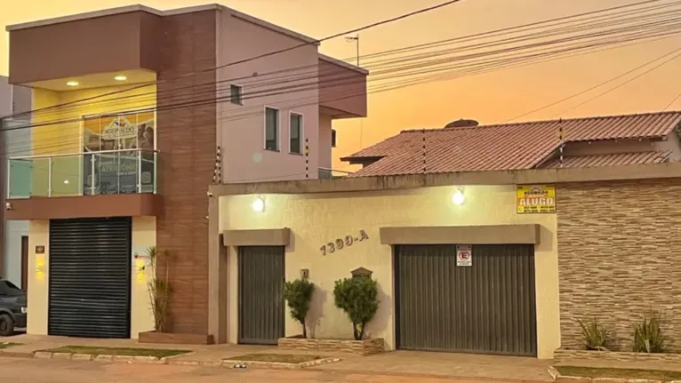 Casa do vereador Aguinaldo Promissória, na avenida Anysio Chaves, em Santarém