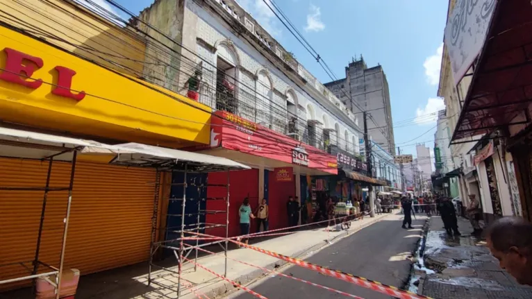 O proprietário da loja afirmou que a própria equipe do estabelecimento conseguiu conter o princípio de incêndio registrado no ar-condicionado do estabelecimento