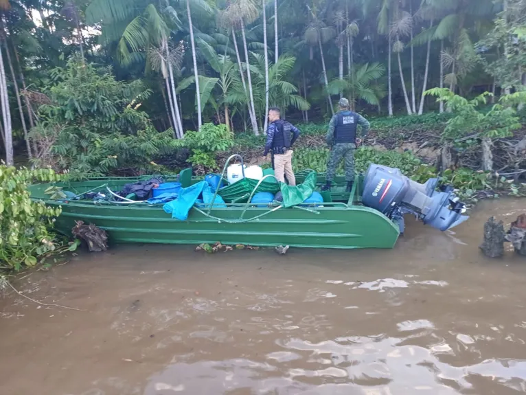 Missão dos agentes foi cumprida também em razão do aparato como barcos e lanchas