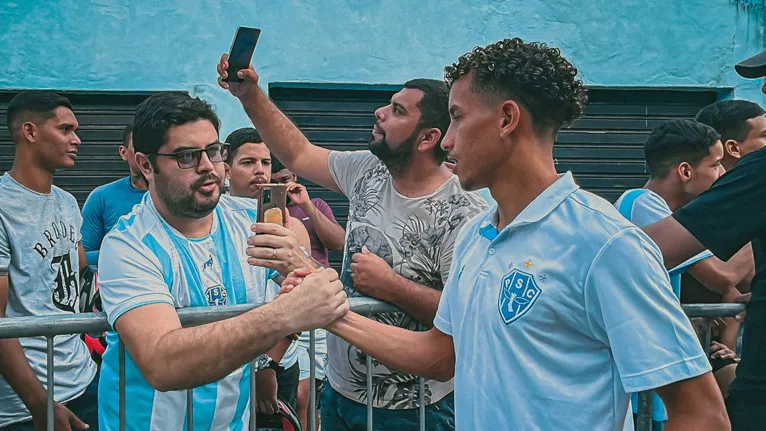 Paysandu recebe apoio da torcida antes de viajar ao Nordeste