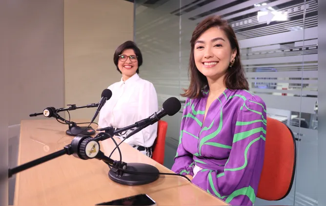 Priscila Belfort e Keyla Omura no estúdio da RBA TV para gravação do EP da semana.